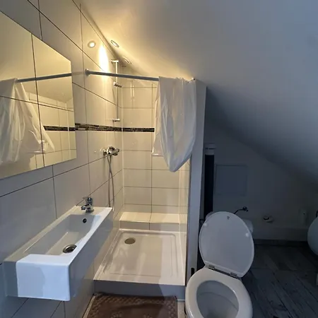 # Le 5 # Beau Renove, Equipe, Au Calme, Centre *