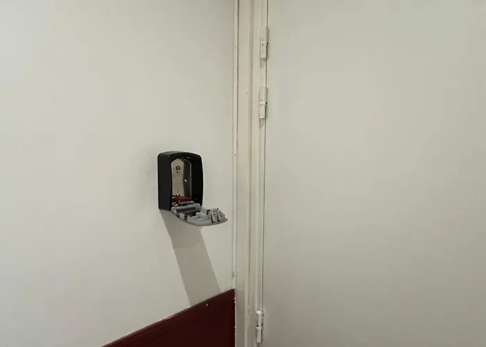 Apartamento # Le 5 # Beau Rénové, équipé, Au Calme, Centre