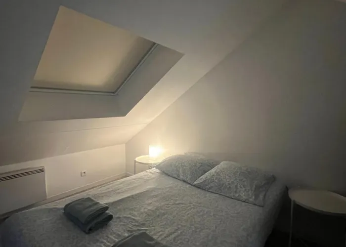 # Le 5 # Beau Rénové, équipé, Au Calme, Centre